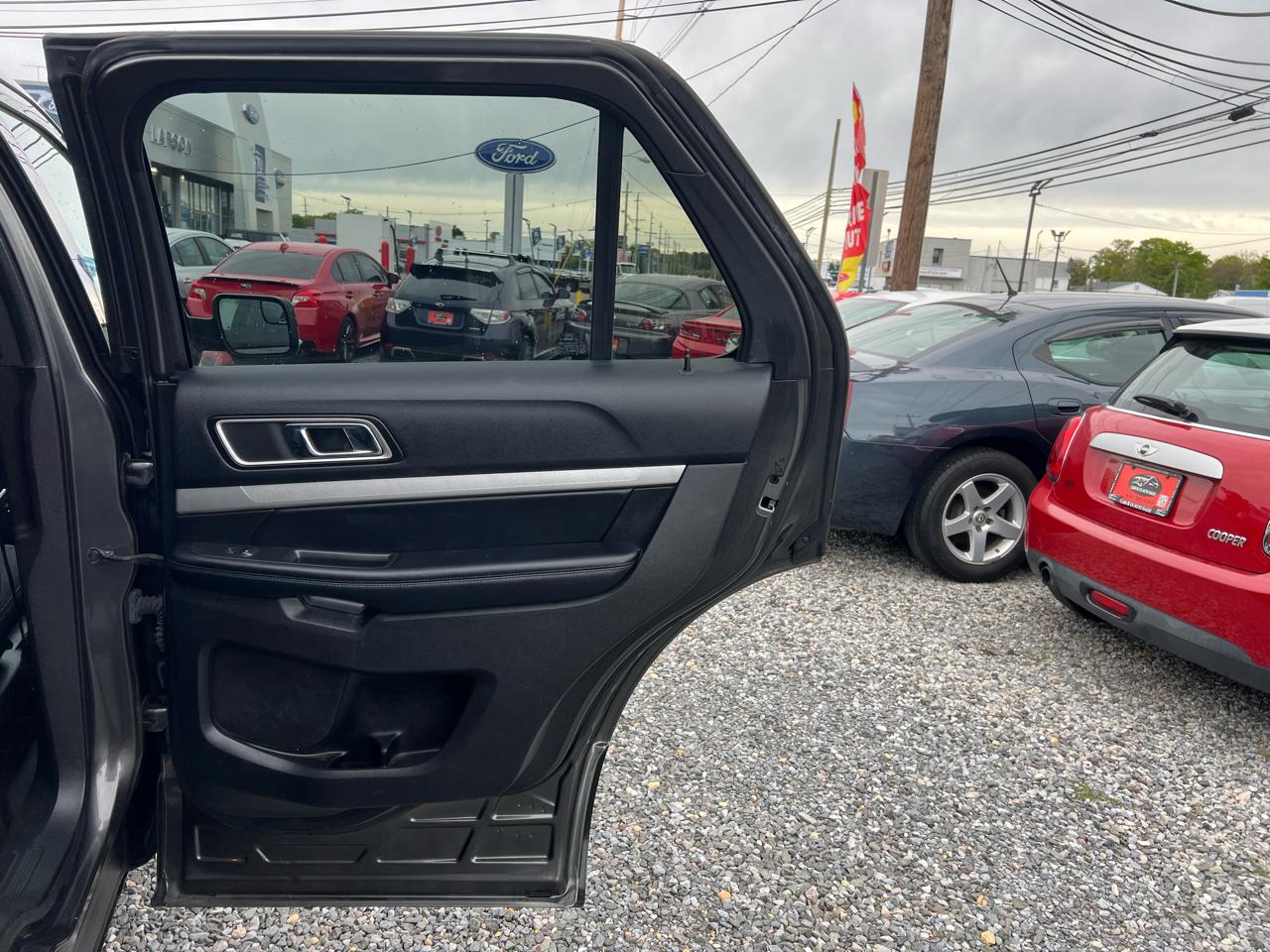 Ford Explorer 4dr XLT 4WD 2017