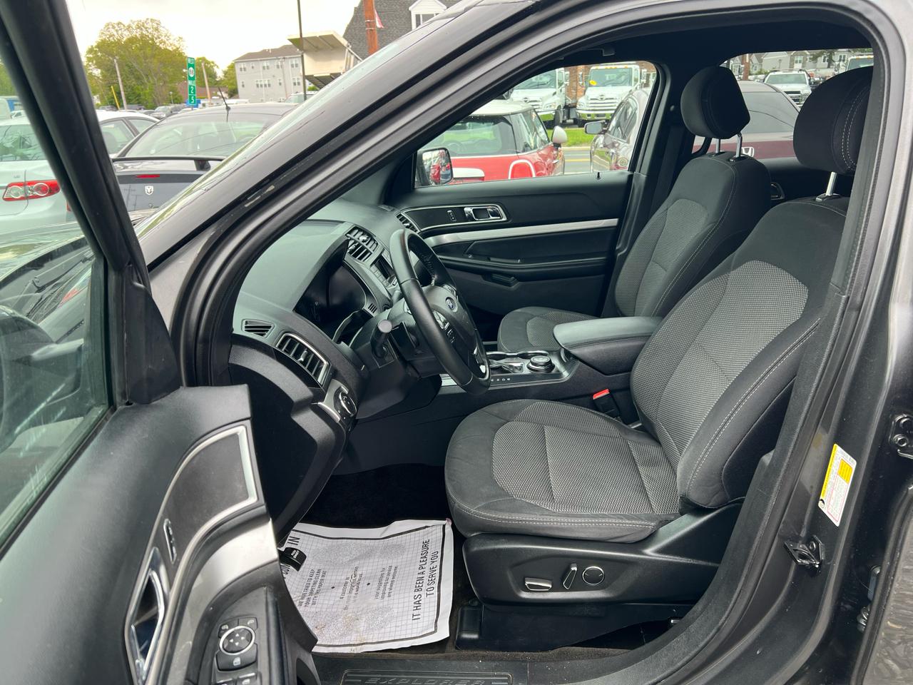 Ford Explorer 4dr XLT 4WD 2017