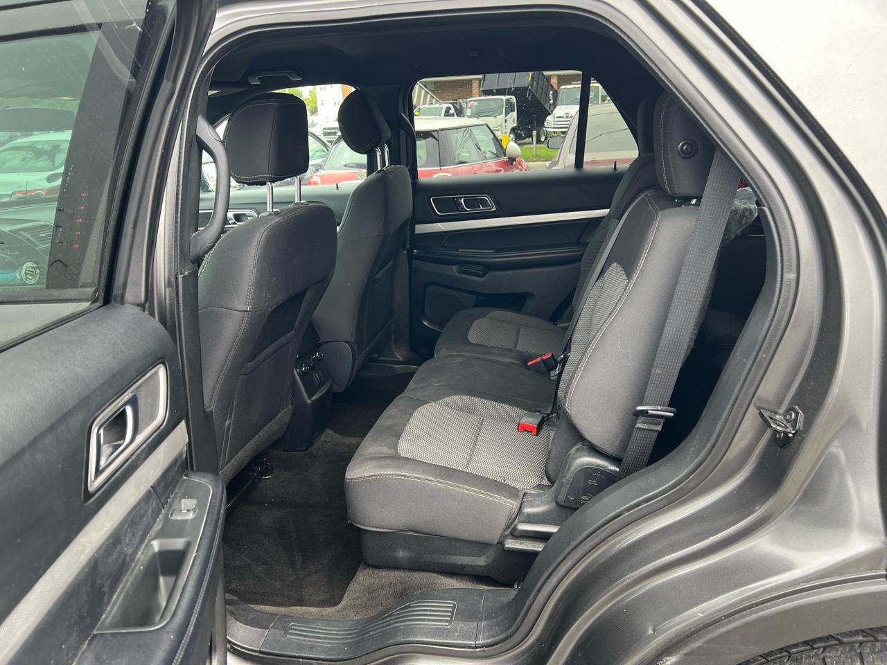 Ford Explorer 4dr XLT 4WD 2017