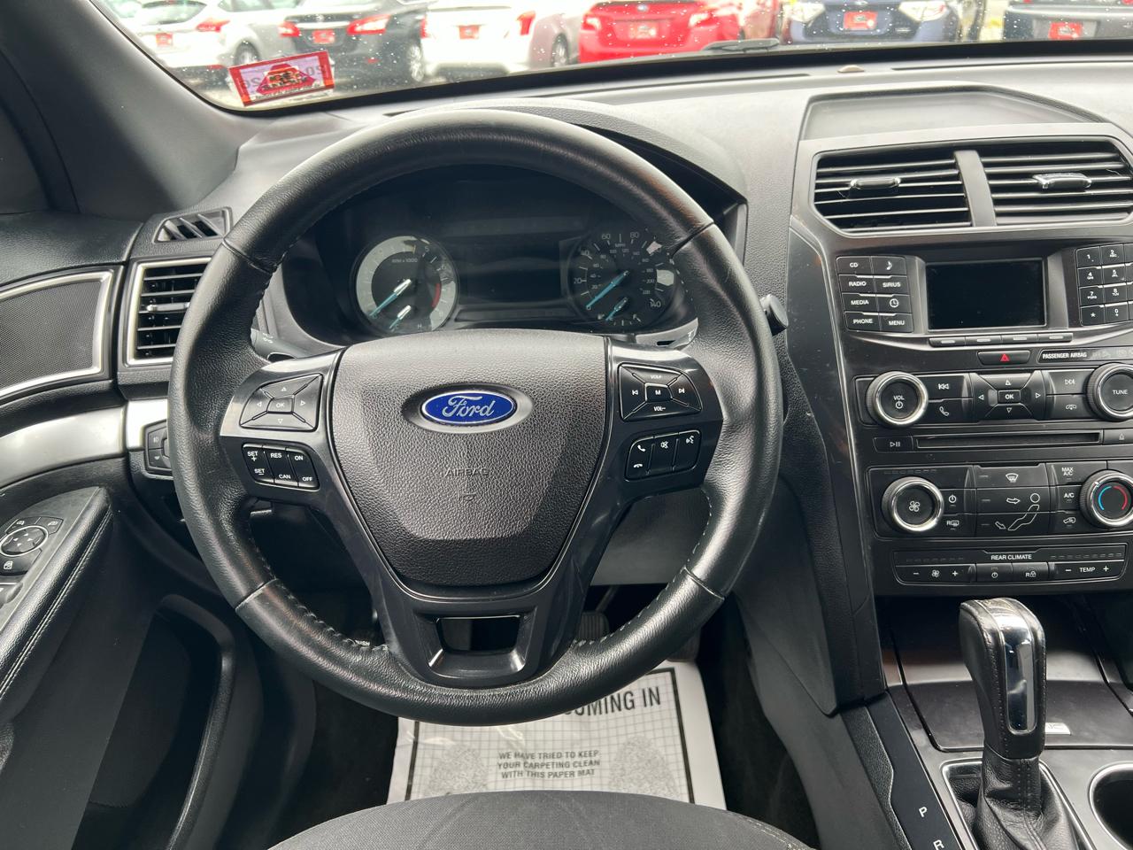 Ford Explorer 4dr XLT 4WD 2017