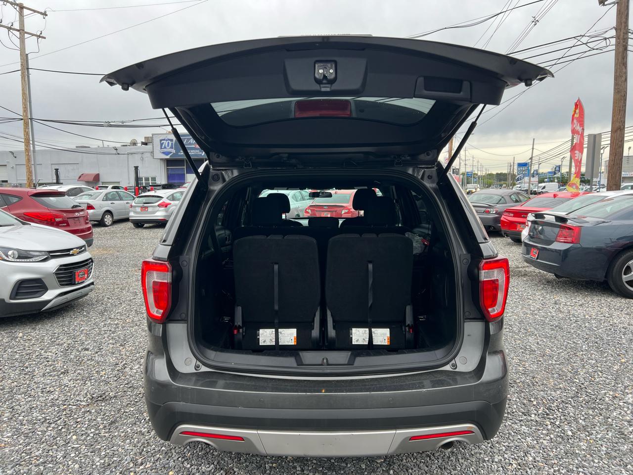 Ford Explorer 4dr XLT 4WD 2017