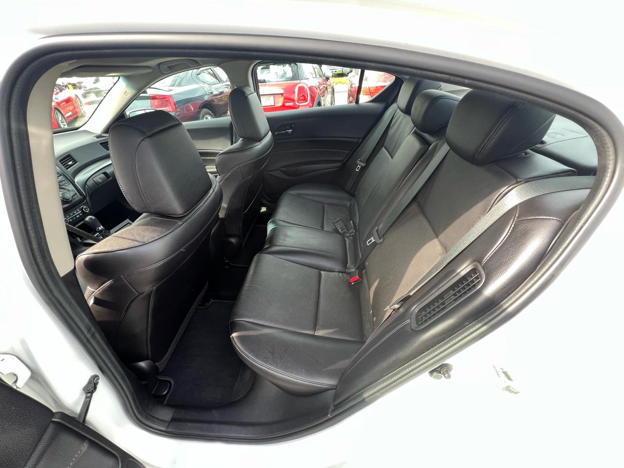 Acura ILX 4dr Sdn 1.5L Hybrid Tech Pkg 2014
