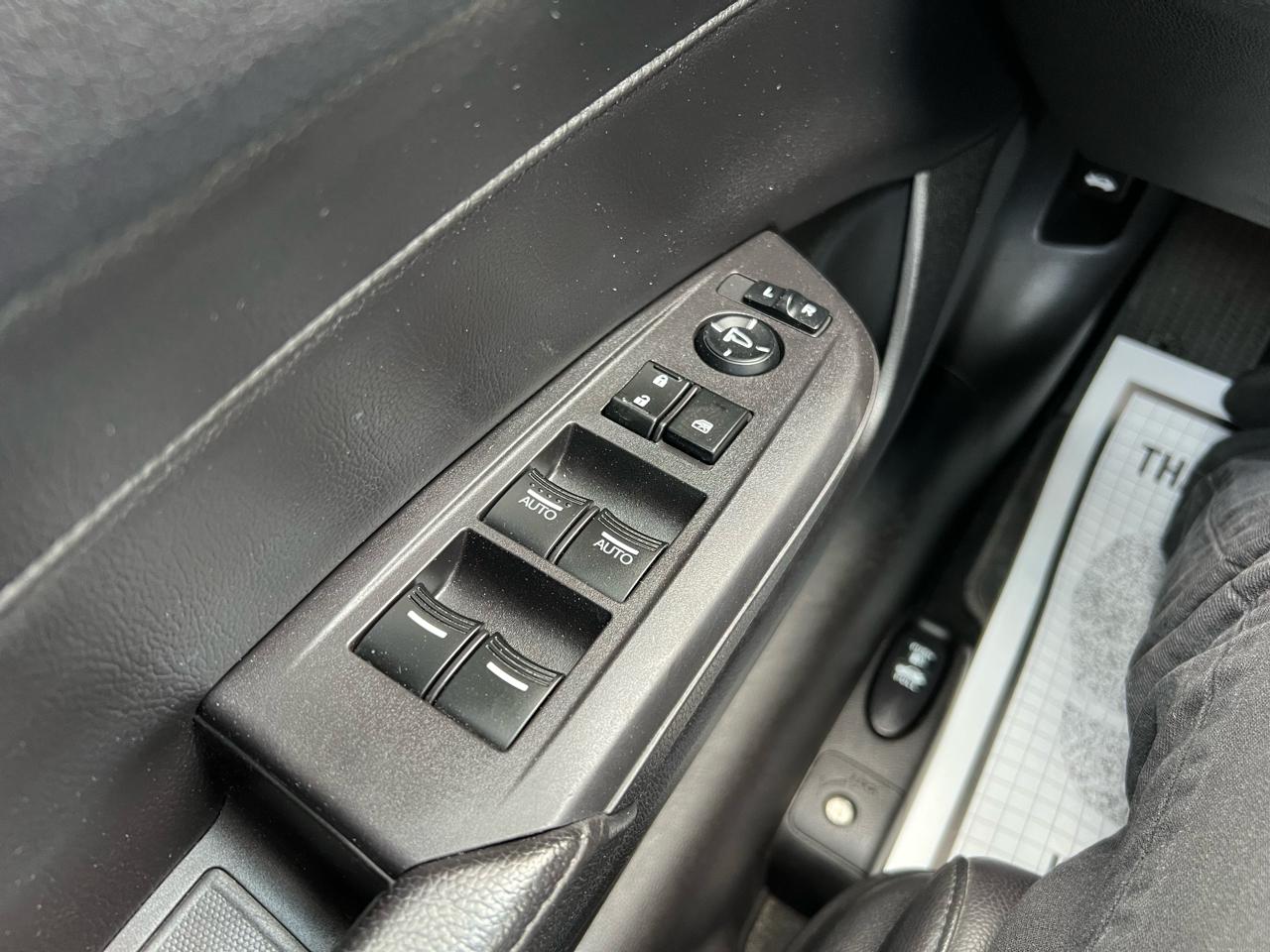 Acura ILX 4dr Sdn 1.5L Hybrid Tech Pkg 2014