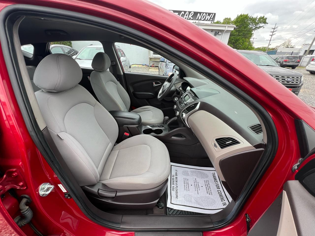 Hyundai Tucson GLS 4D SUV FWD 2010