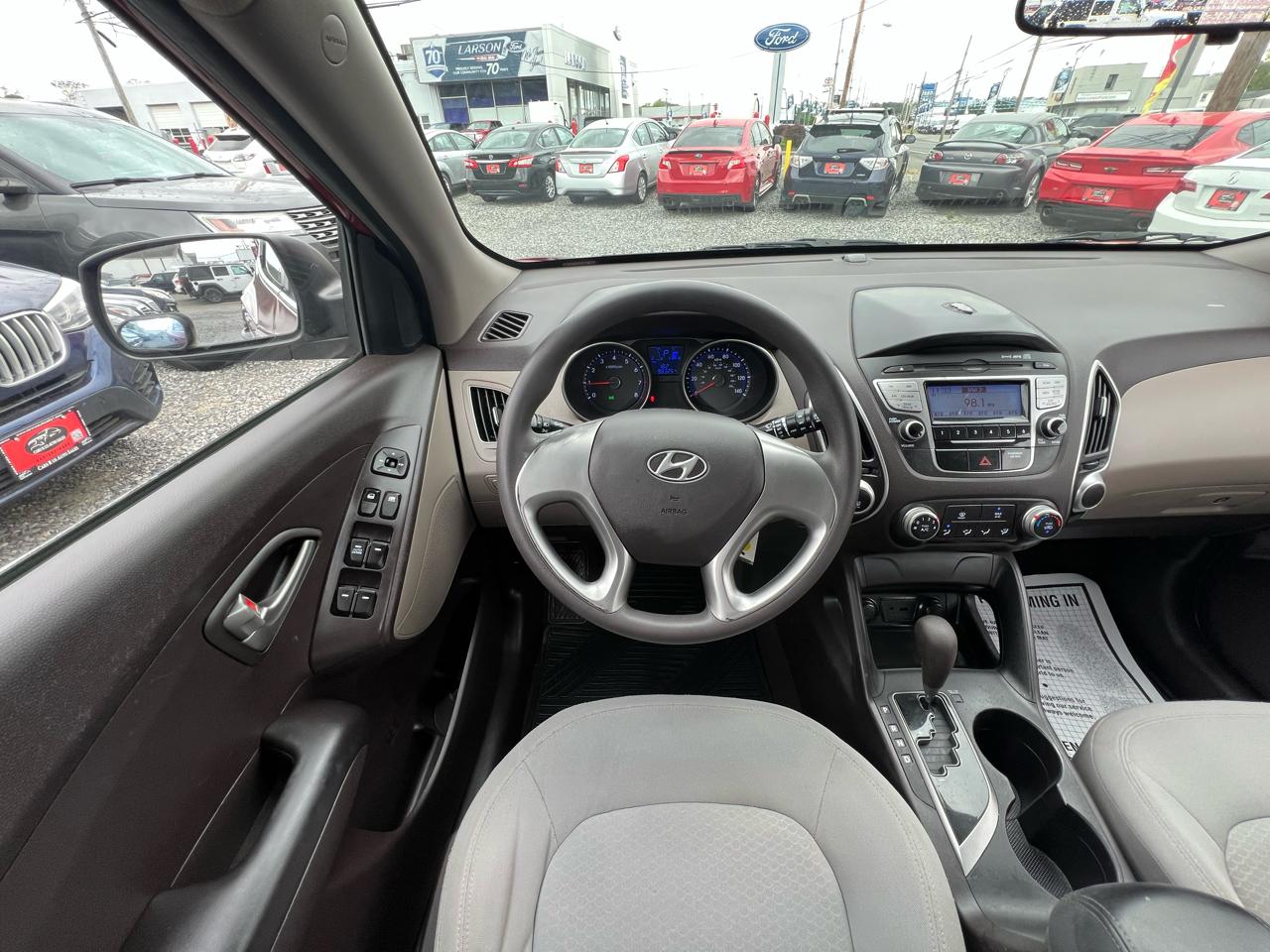 Hyundai Tucson GLS 4D SUV FWD 2010