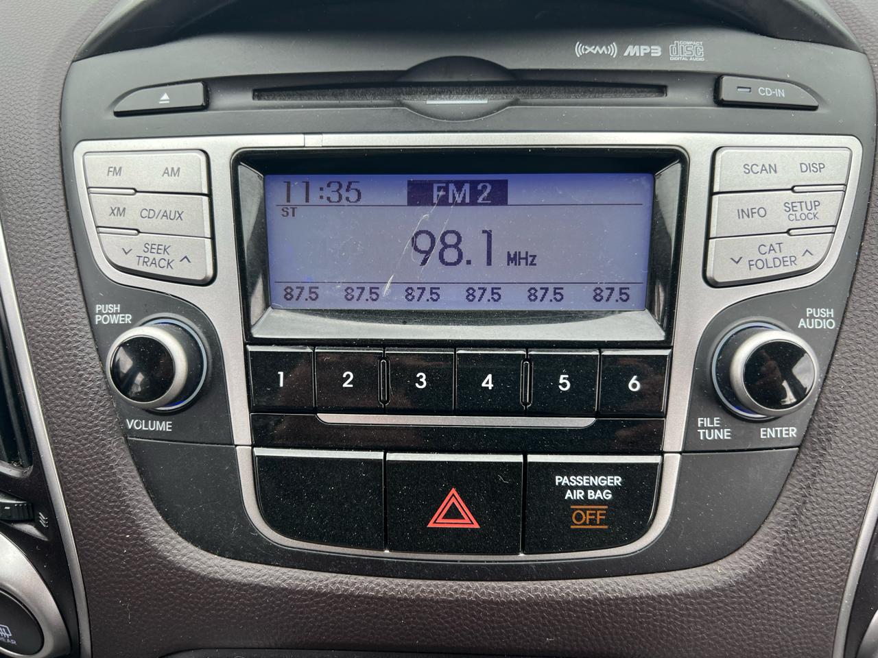 Hyundai Tucson GLS 4D SUV FWD 2010