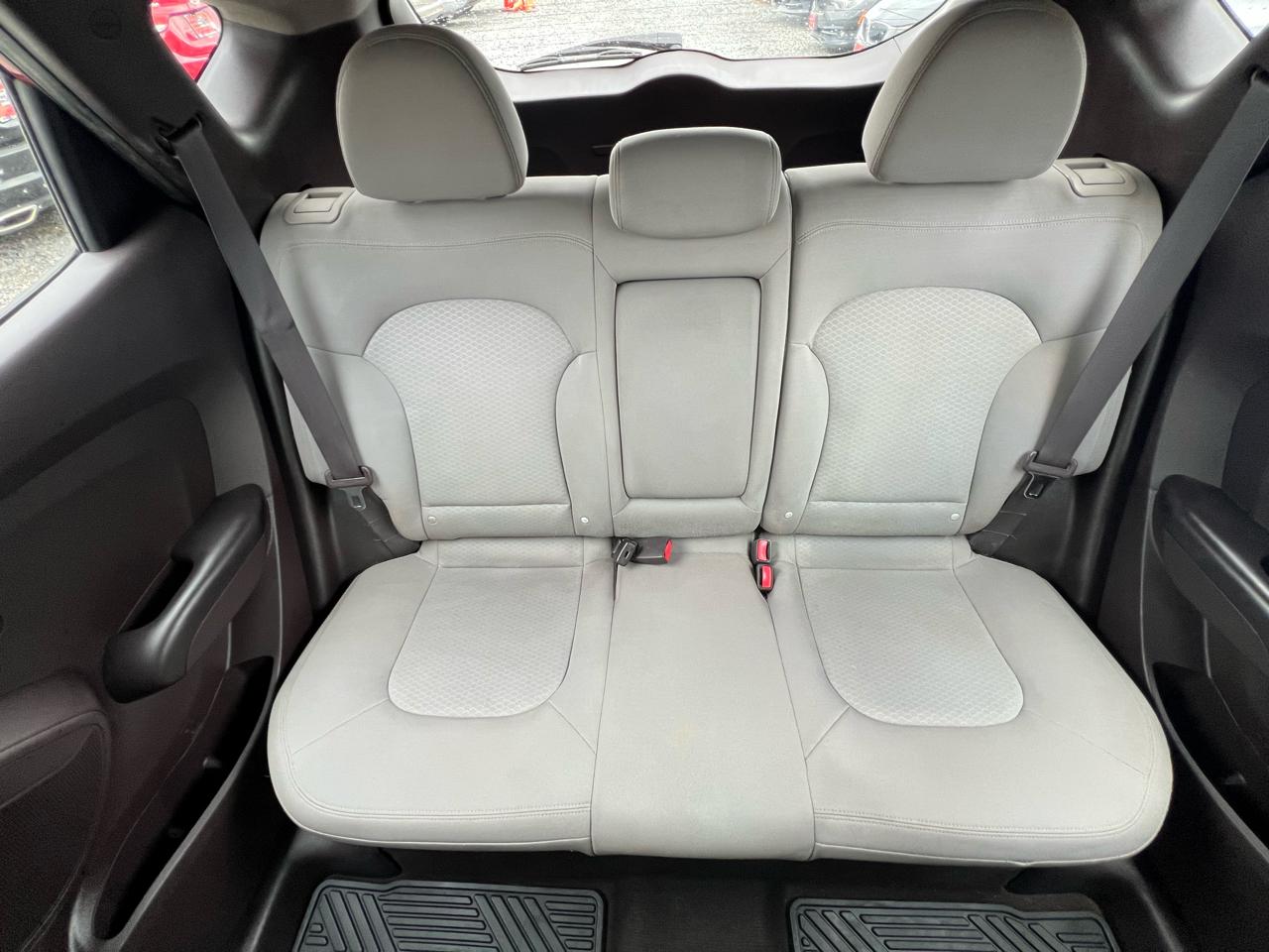 Hyundai Tucson GLS 4D SUV FWD 2010