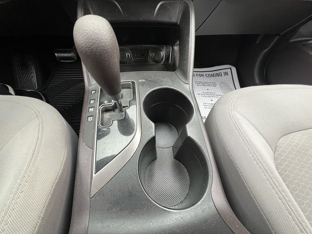 Hyundai Tucson GLS 4D SUV FWD 2010