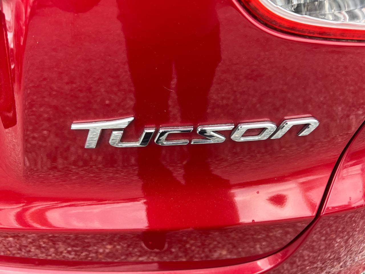 Hyundai Tucson GLS 4D SUV FWD 2010