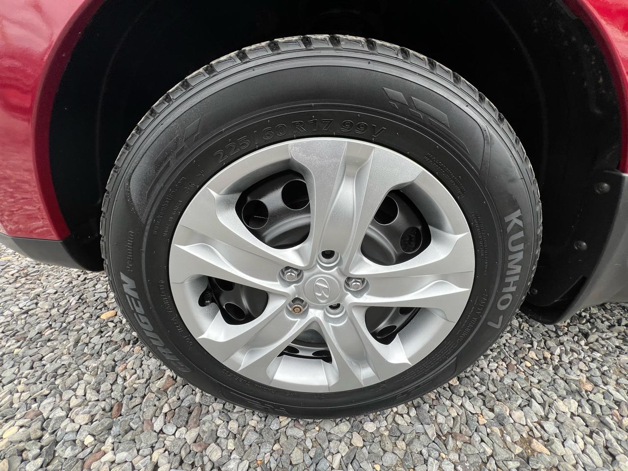 Hyundai Tucson GLS 4D SUV FWD 2010