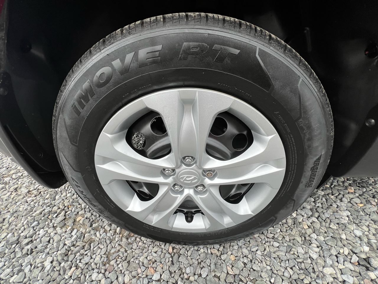 Hyundai Tucson GLS 4D SUV FWD 2010