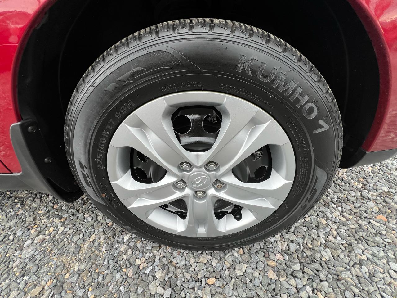 Hyundai Tucson GLS 4D SUV FWD 2010