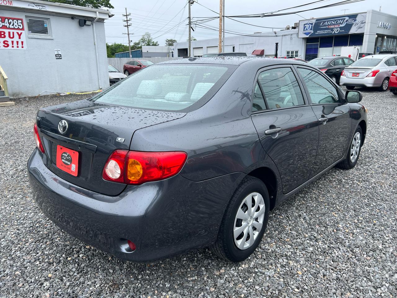 Toyota Corolla 4dr Sdn LE Auto 2010