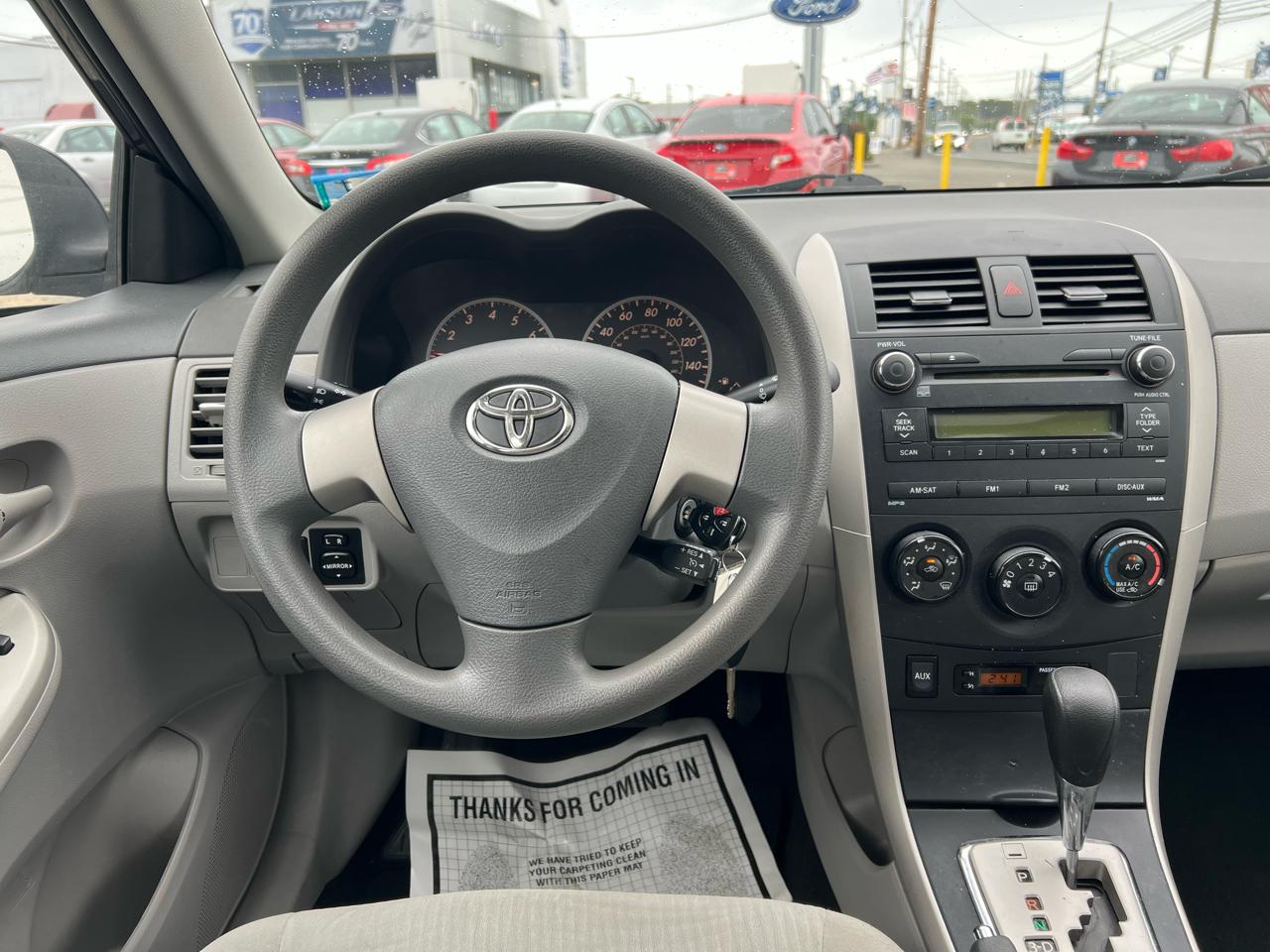 Toyota Corolla 4dr Sdn LE Auto 2010