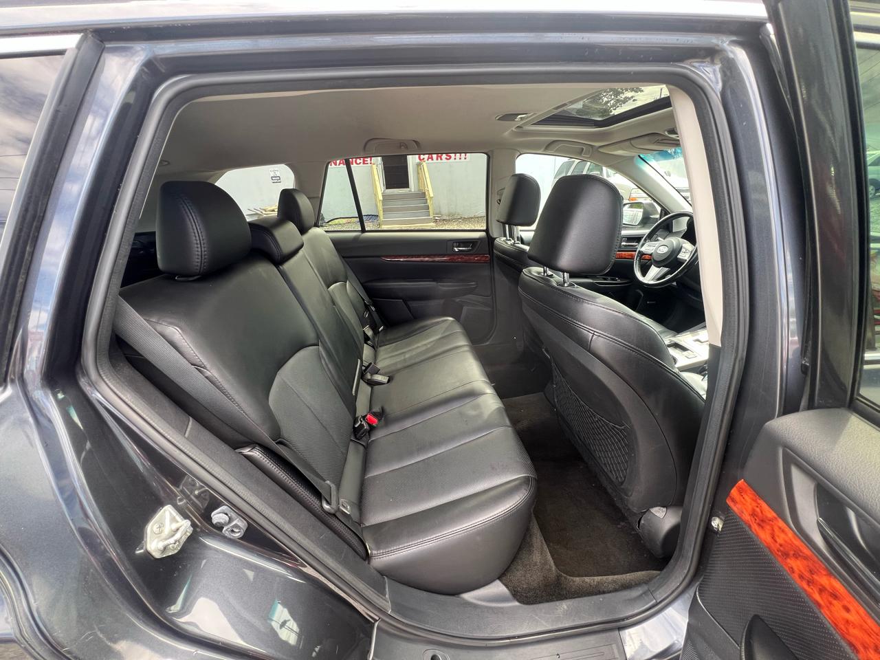 Subaru Outback 2.5i Limited 2011