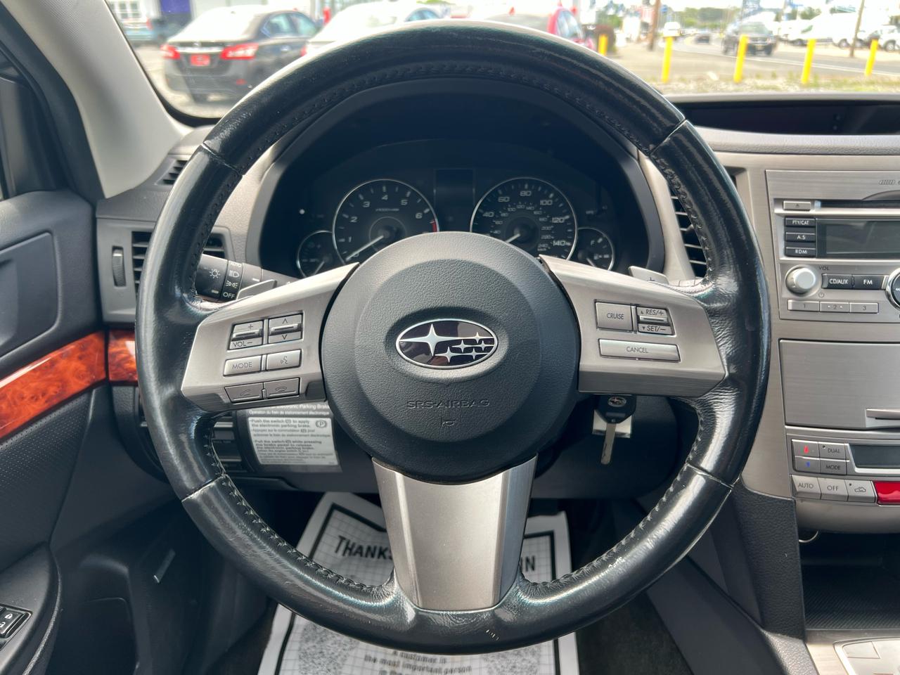 Subaru Outback 2.5i Limited 2011