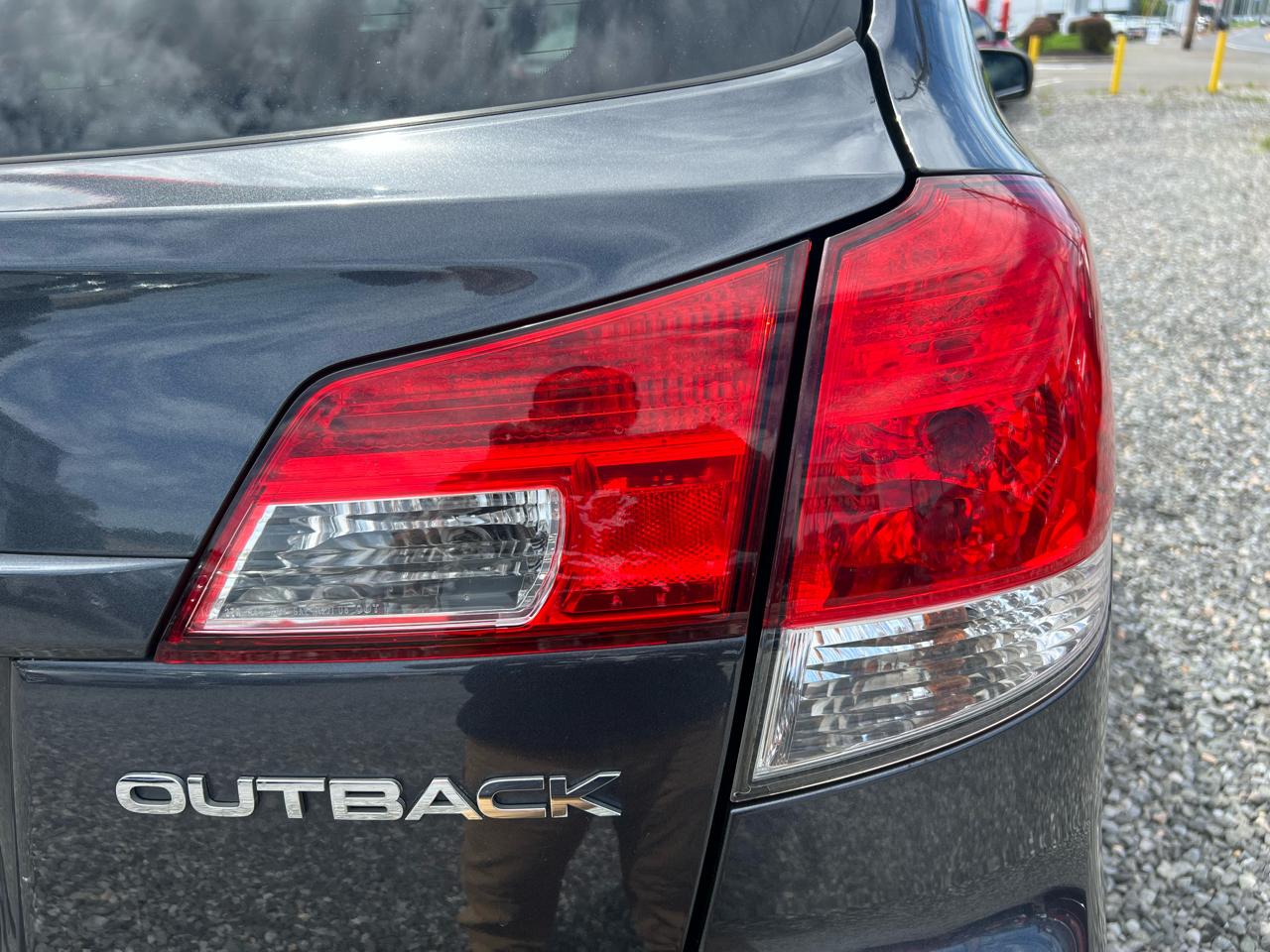 Subaru Outback 2.5i Limited 2011