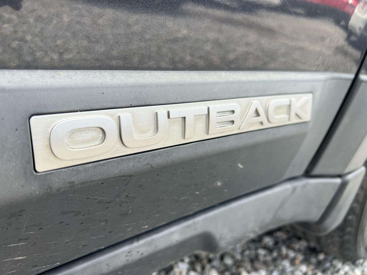 Subaru Outback 2.5i Limited 2011