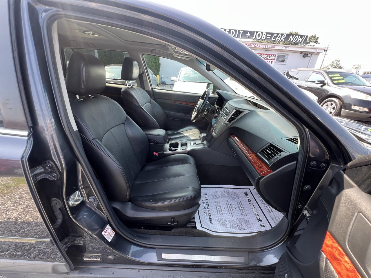 Subaru Outback 2.5i Limited 2011