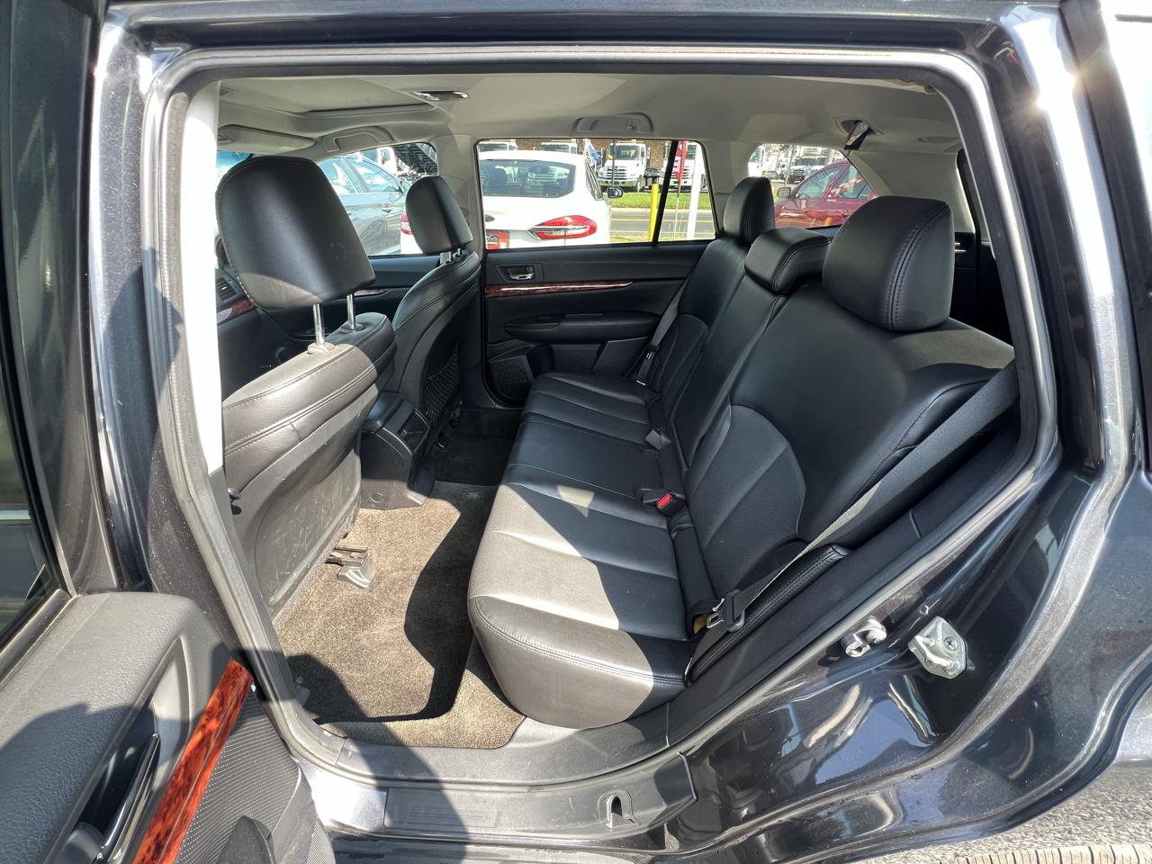 Subaru Outback 2.5i Limited 2011