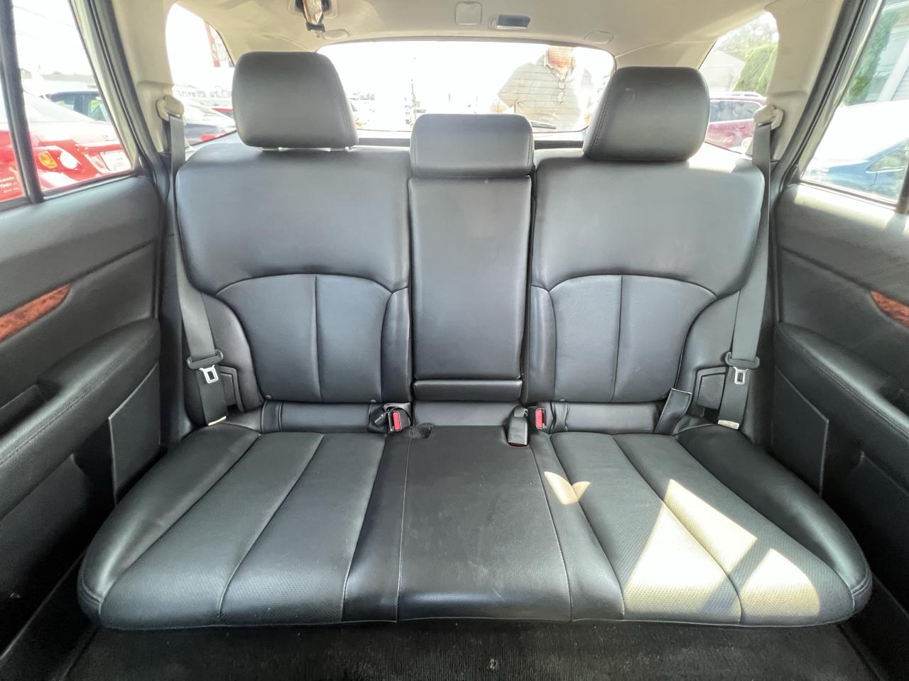 Subaru Outback 2.5i Limited 2011