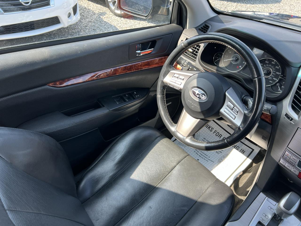 Subaru Outback 2.5i Limited 2011