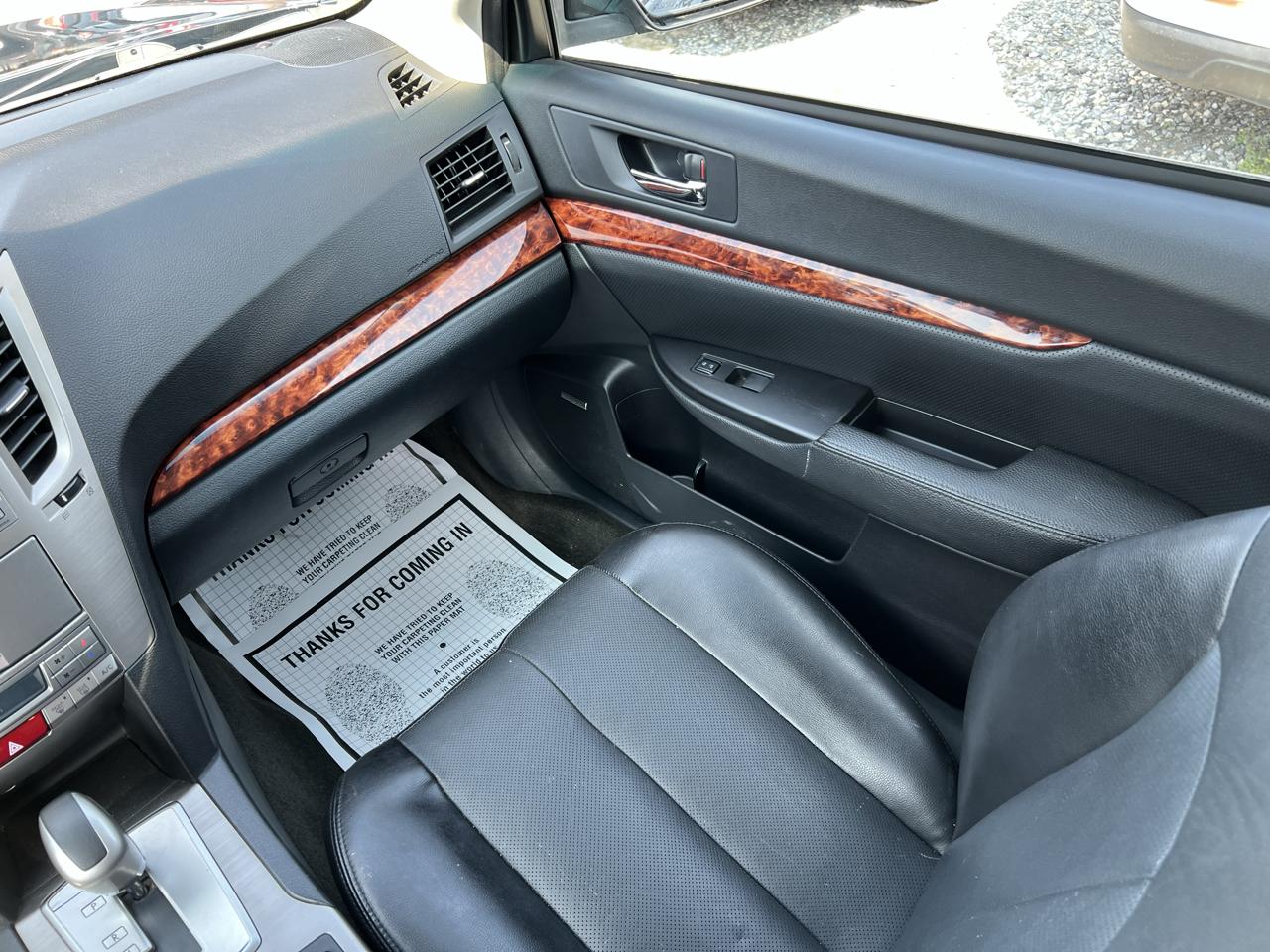 Subaru Outback 2.5i Limited 2011
