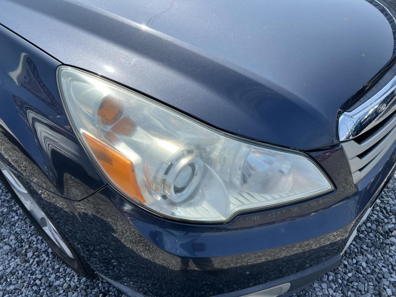 Subaru Outback 2.5i Limited 2011
