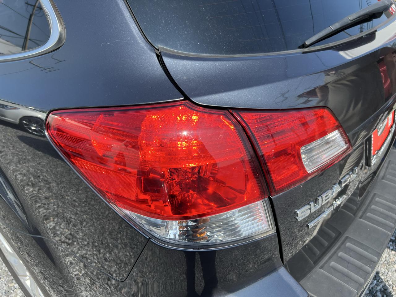 Subaru Outback 2.5i Limited 2011