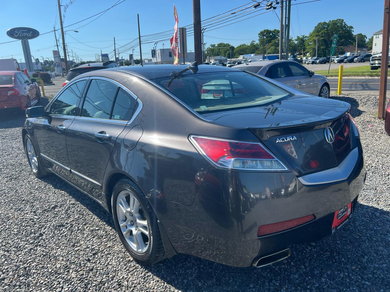 Acura TL 5-Speed AT with Tech Package 2009