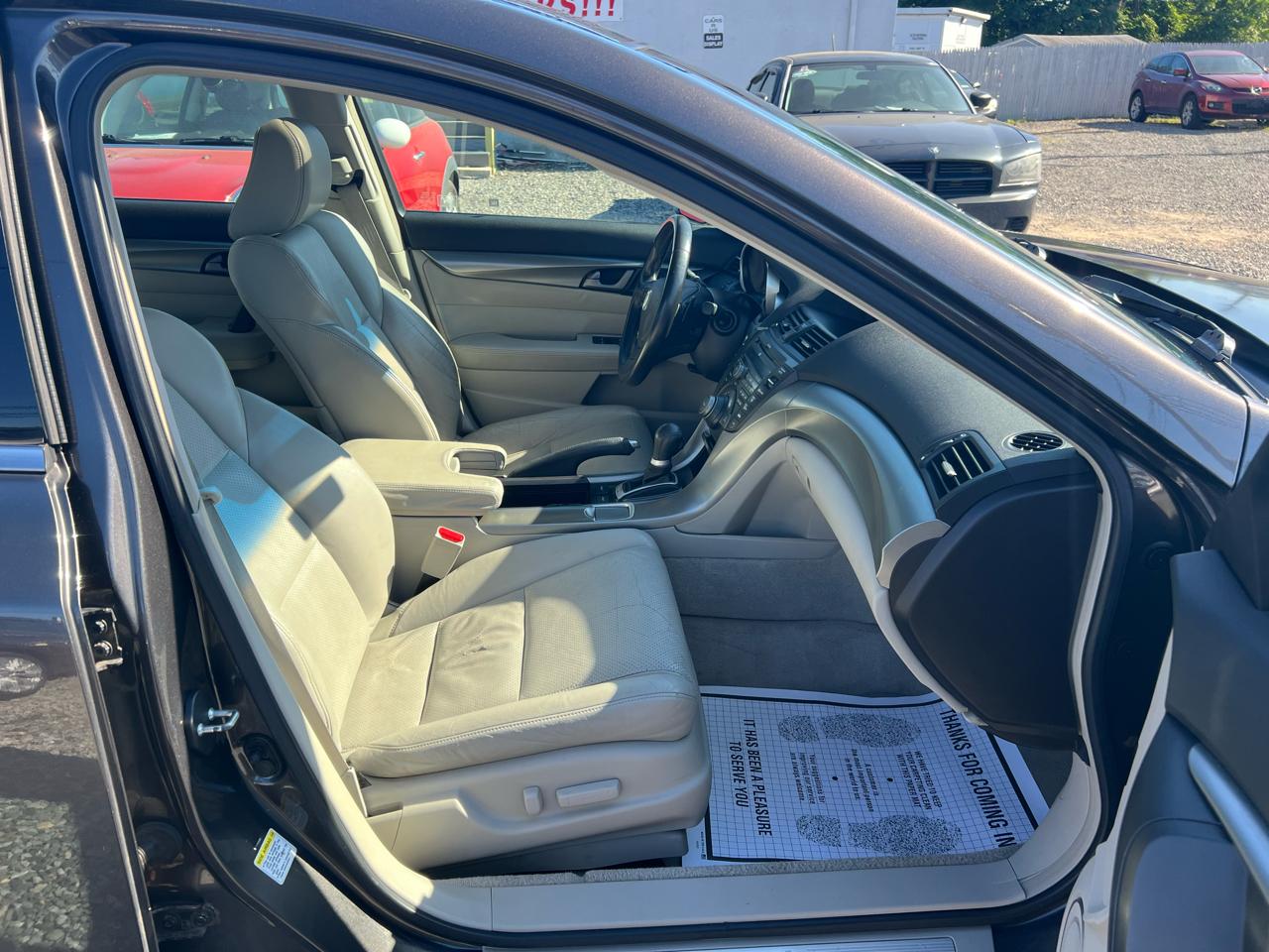 Acura TL 5-Speed AT with Tech Package 2009