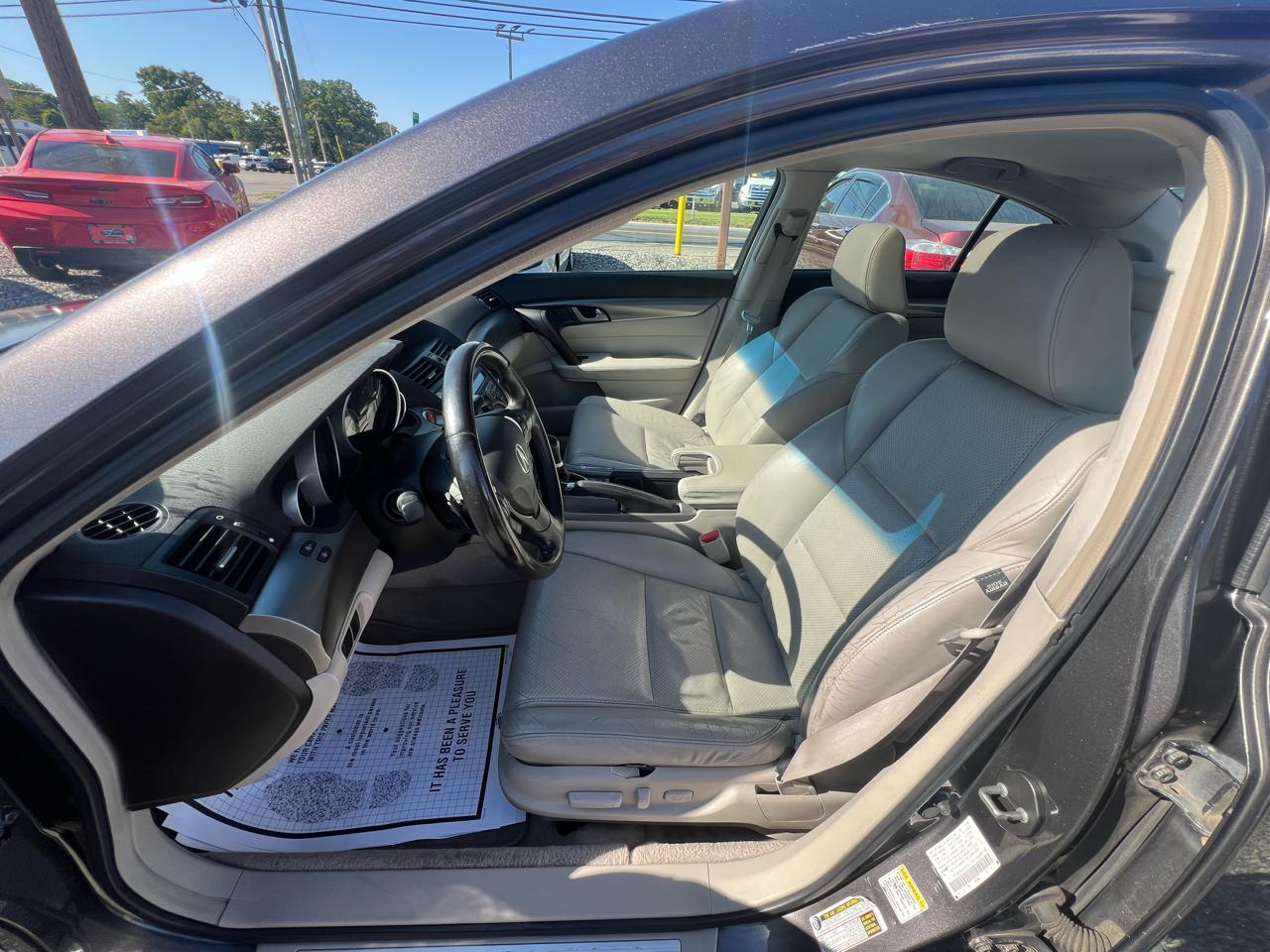 Acura TL 5-Speed AT with Tech Package 2009