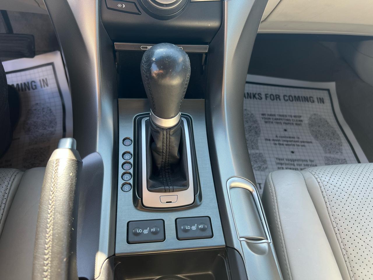 Acura TL 5-Speed AT with Tech Package 2009