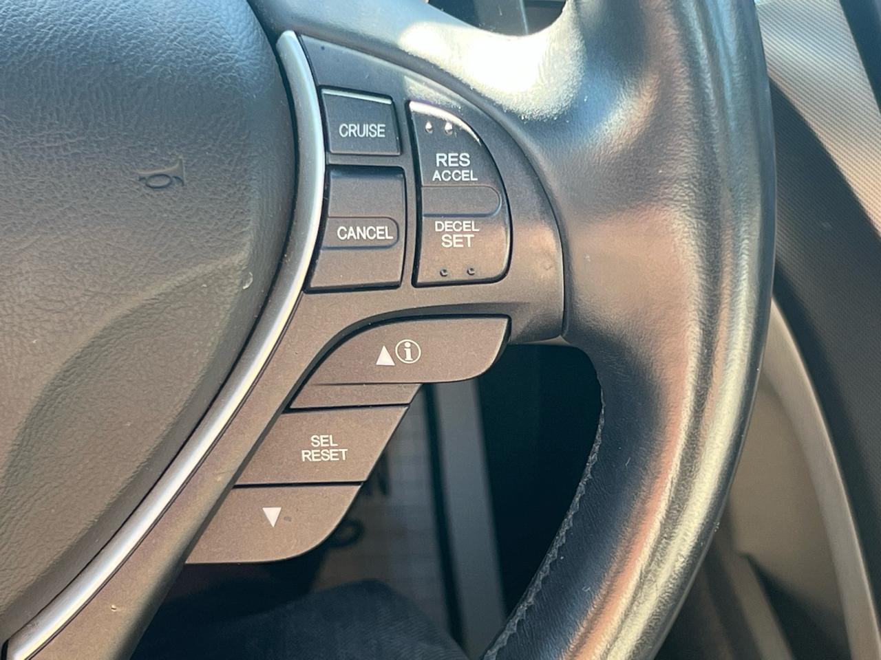 Acura TL 5-Speed AT with Tech Package 2009