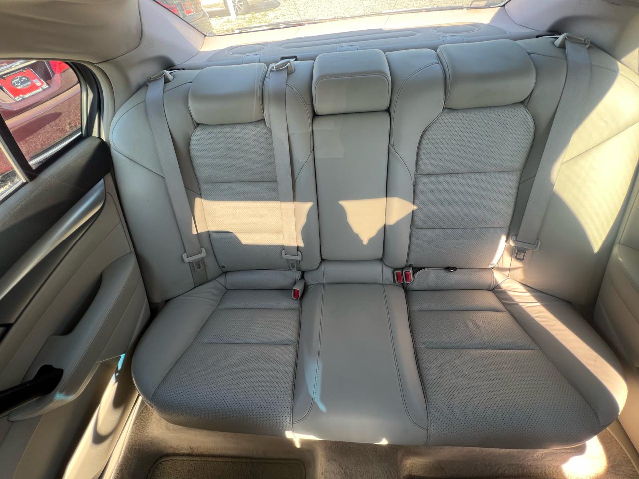 Acura TL 5-Speed AT with Tech Package 2009