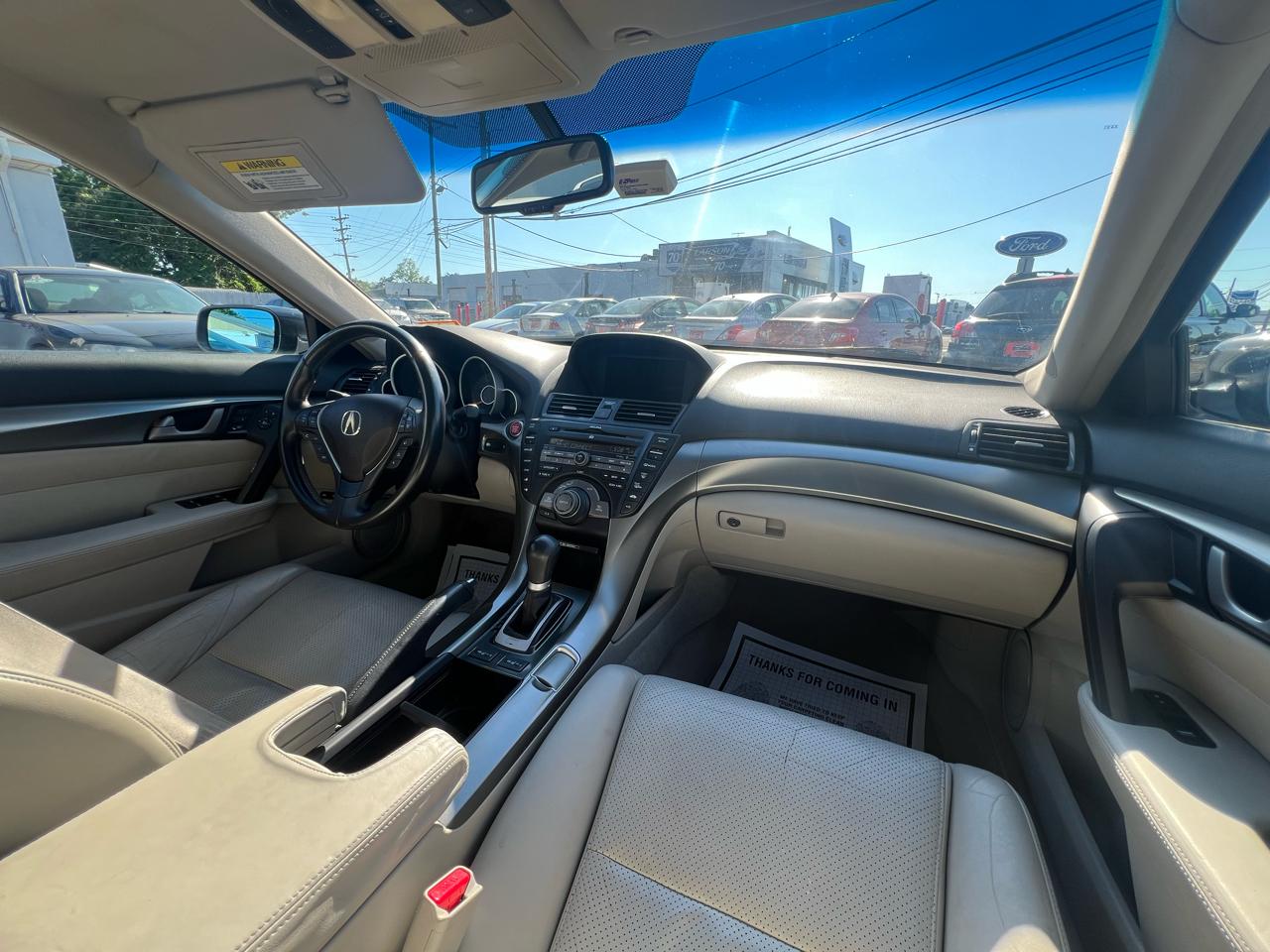 Acura TL 5-Speed AT with Tech Package 2009