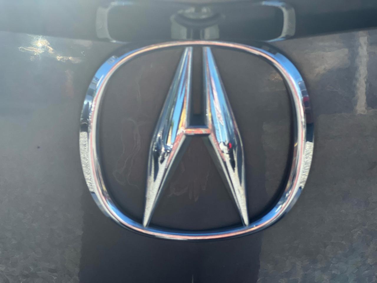 Acura TL 5-Speed AT with Tech Package 2009