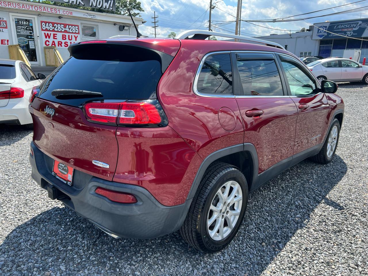 Jeep Cherokee Latitude FWD 2015