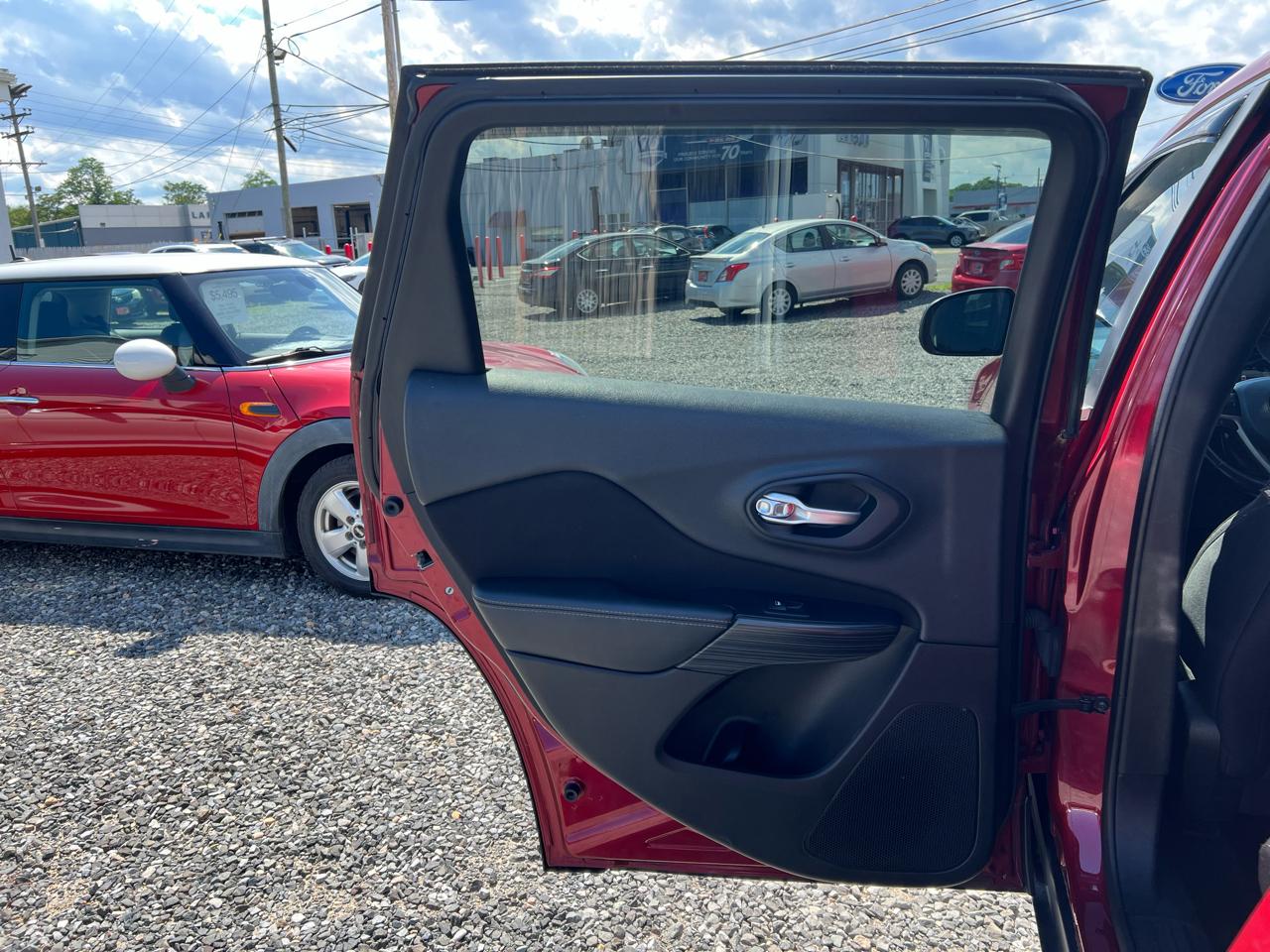 Jeep Cherokee Latitude FWD 2015