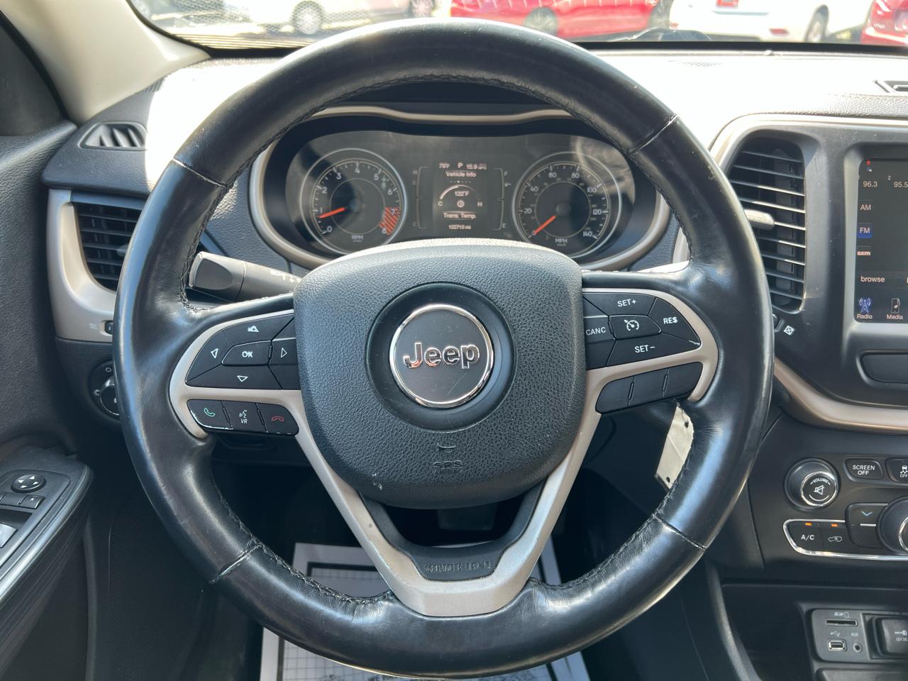 Jeep Cherokee Latitude FWD 2015