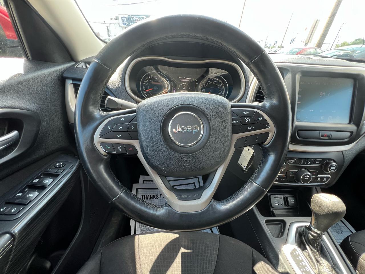 Jeep Cherokee Latitude FWD 2015
