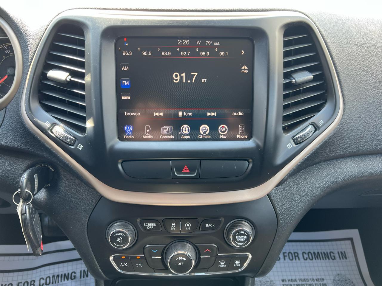 Jeep Cherokee Latitude FWD 2015