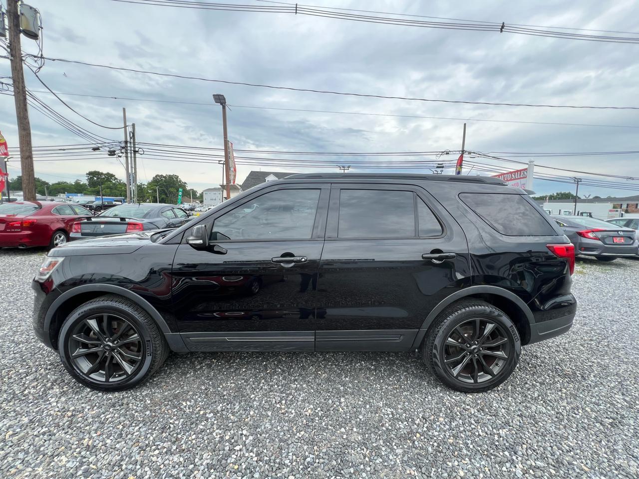 Ford Explorer 4dr Wagon XLT 2018