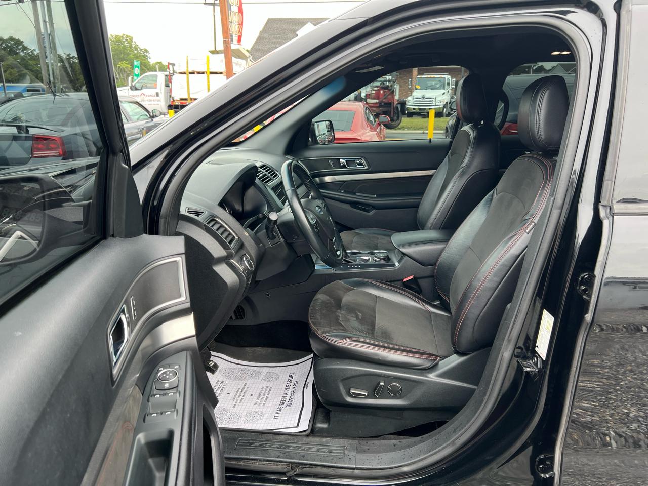 Ford Explorer 4dr Wagon XLT 2018