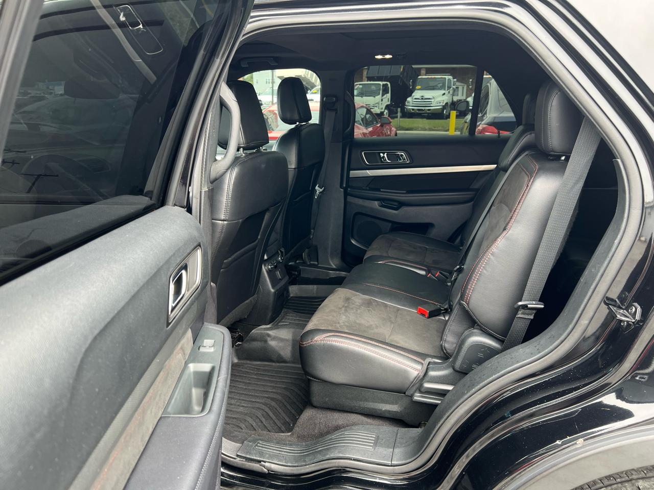 Ford Explorer 4dr Wagon XLT 2018