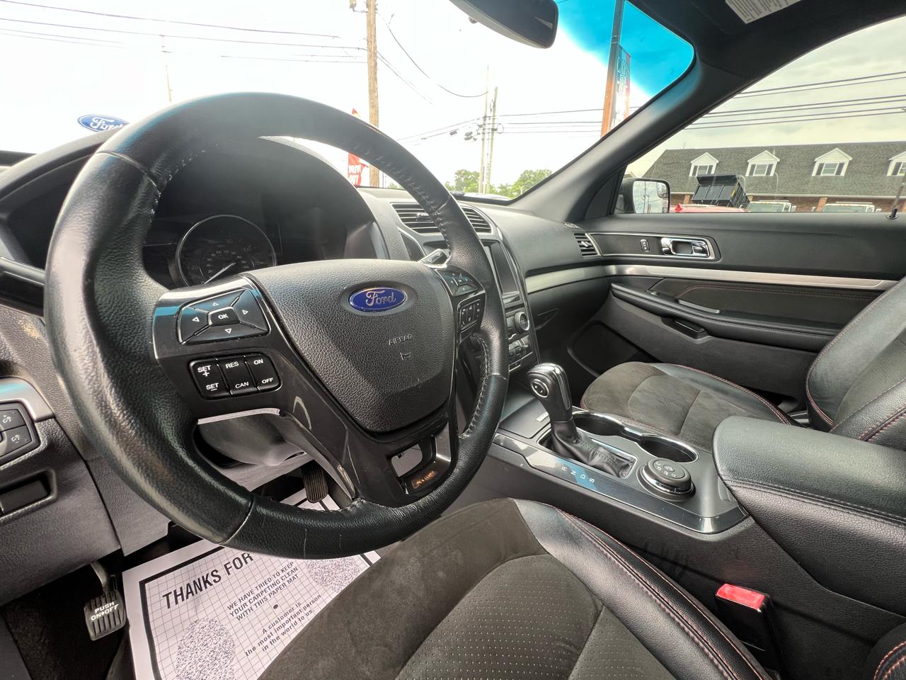 Ford Explorer 4dr Wagon XLT 2018