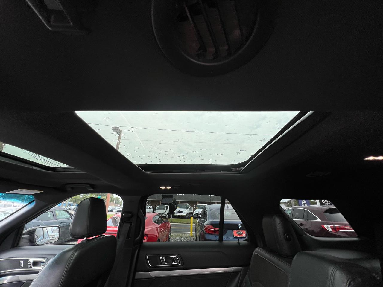 Ford Explorer 4dr Wagon XLT 2018