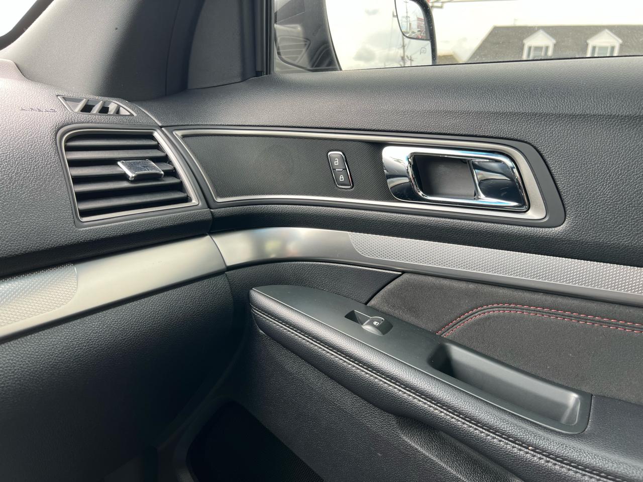 Ford Explorer 4dr Wagon XLT 2018