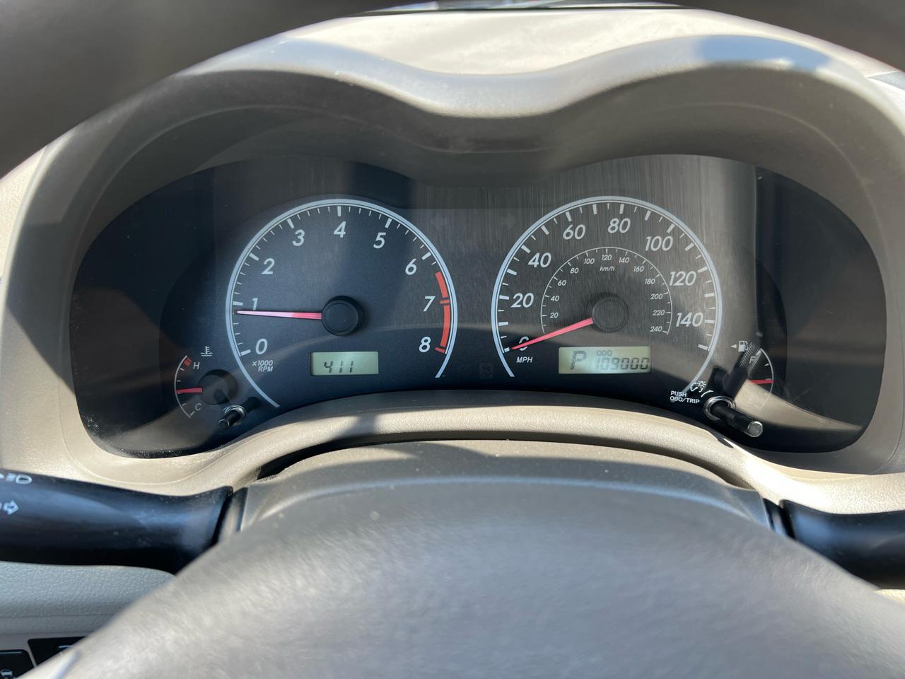 Toyota Corolla 4dr Sdn LE Auto 2010