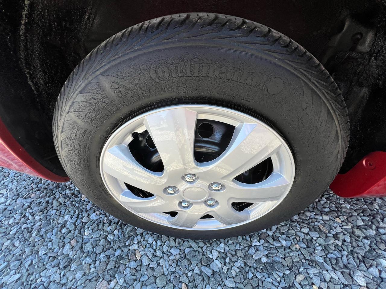 Toyota Corolla 4dr Sdn LE Auto 2010